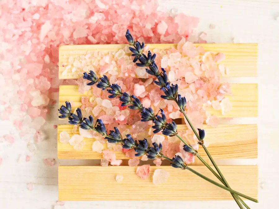 Picture of Epsom salt and flowers